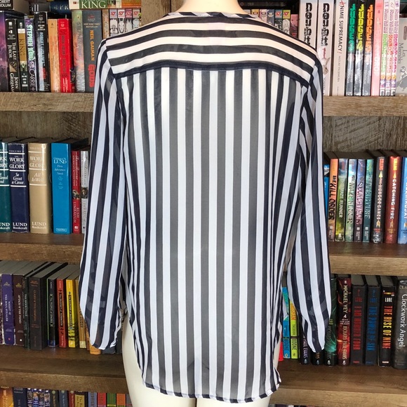 Pronto Black & White Striped Top - Picture 4 of 8